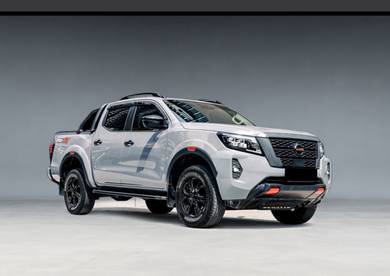 Nissan Navara PRO-4X in Others, SGR