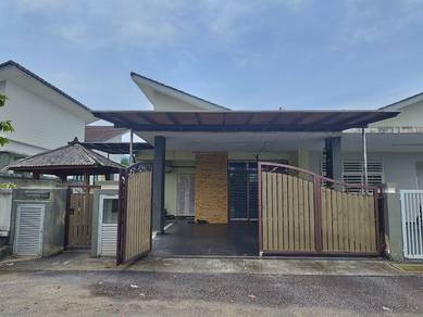 Semi-Detached House For Sale in Senawang,NSN