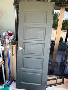 Pintu Rumah Kayu / Wooden Door