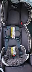 Graco 4Ever DLX 4-in-1 Convertible Child Booster S