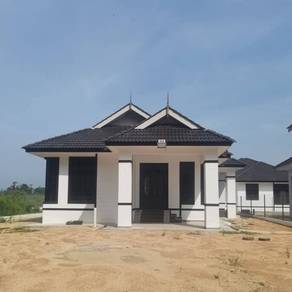 Bungalow House For Sale in Peringat,KTN