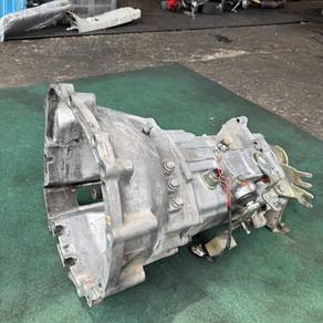 TOYOTA AVANZA MANUAL GEAR BOX (used)