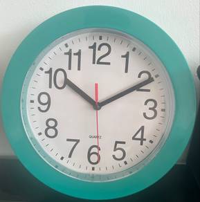 ‼️MOVING SALE‼️ Round Clock