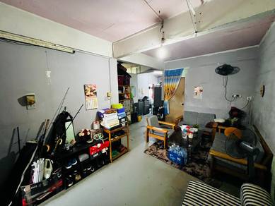 Apartment For Sale in Goodyear Court 2