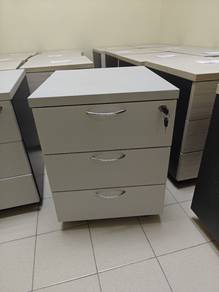 Desk pedastal/ drawers 