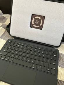 NEW iPad Pro (M4) 2024 keyboard case