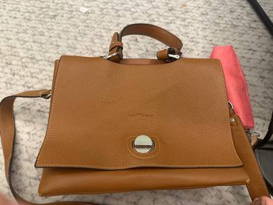 Preloved Leather Handbag (Frederic T Paris)