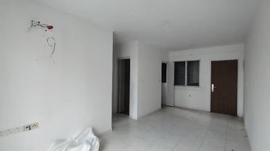 Condominium For Sale in Tri Pinnacle