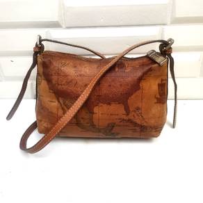 Alviero Martini 1A Classe Italian Geo Print World