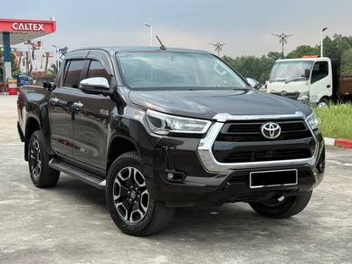 Toyota Hilux DOUBLE CAB 2.4V (AT) 4X4 in Johor Bahru, JHR