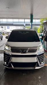 Toyota Vellfire ZG in Puncak Alam, SGR