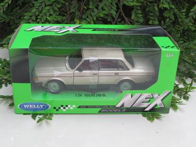 Welly 1-24 Diecast Car Volvo 240 GL Sedan 1989