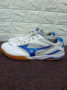Uk9.5 Mizuno Wave Drive