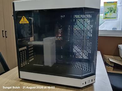 Hyte Y60 computer case