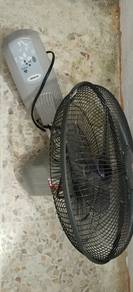 wall type fan. KHIND 