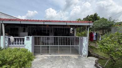 Terraced House For Sale in Lunas,KDH