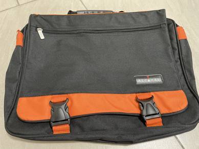 sling bag