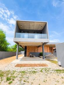 Bungalow House For Sale in Pekan,PHG