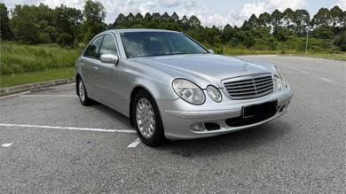 Mercedes Benz E240 240 AVANTGARDE (CBU) in Kulai, JHR