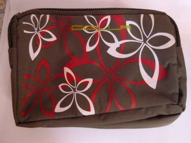 小袋 ( 3條拉鏈 ) small bag (3 zippers)