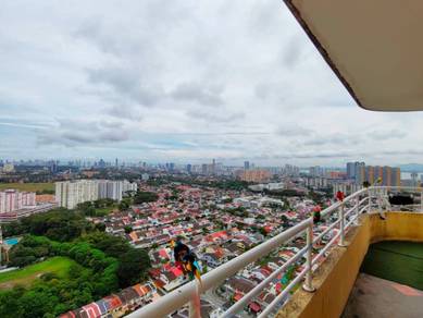 Condominium For Sale in Greenlane Park