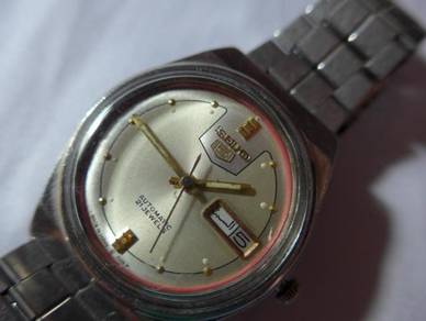 Seiko 5 Automatic 21 Jewels Silver Dial Watch