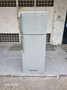 Sharp fridge refrigerator peti ais peti sejuk 2d