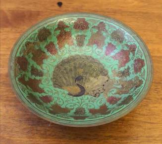 Antique brass footed peacock bowl tembaga
