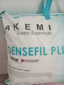 Akemi pillow