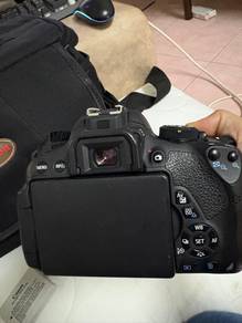 camera Canon DSLR EOS 700D