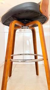 higher chair or rotate 360