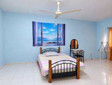 Room in Klang, SGR