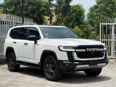 Toyota Land Cruiser 300 GR SPORT in City Centre, KUL