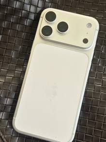 iPhone 17 Pro Max 512GB Silver for SALE MY set