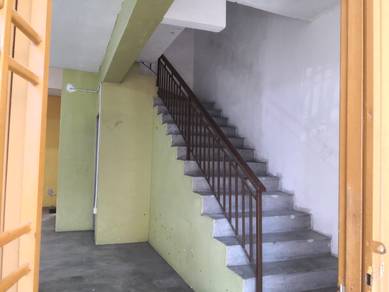 2-storey Terraced House For Sale in Banting,SGR