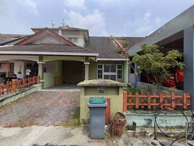 1.5-storey Terraced House For Rent in Sepang,SGR