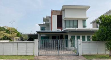 Semi-Detached House For Sale in Seremban 2,NSN
