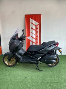 Yamaha XMAX