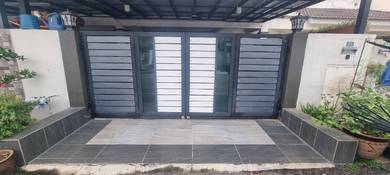 Second Hand Powder Coated Gate for sale