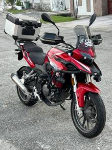 Benelli TRK 251 SE