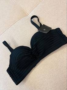 I’m in non slip strapless push up bra
