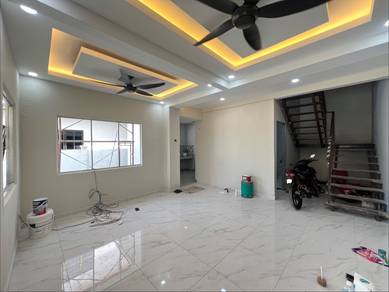 Semi-Detached House For Sale in Kalumpang,SGR