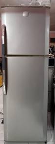peti sejuk ais refrigerator fridge 2 pintu LG