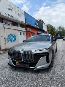 BMW G70 I7 M760 Black Kit Add On lip set Bodykit