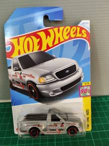 Hotwheels 99 Ford F-150 SVT Lightning