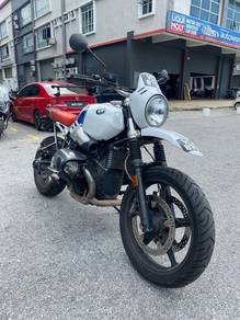 BMW R NINE T