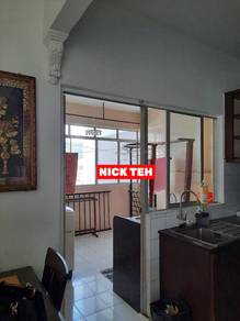 Condominium For Sale in Putra Place