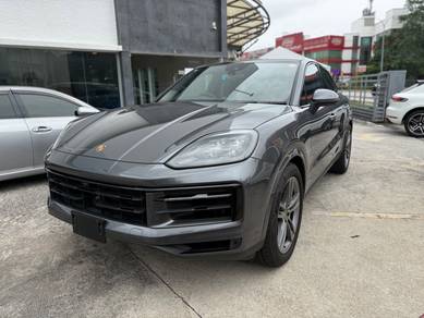 Porsche Cayenne BASE in Petaling Jaya, SGR