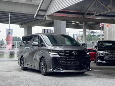 Toyota Vellfire Z PREMIER in KLCC, KUL