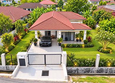 Bungalow House For Sale in Puncak Jalil,SGR